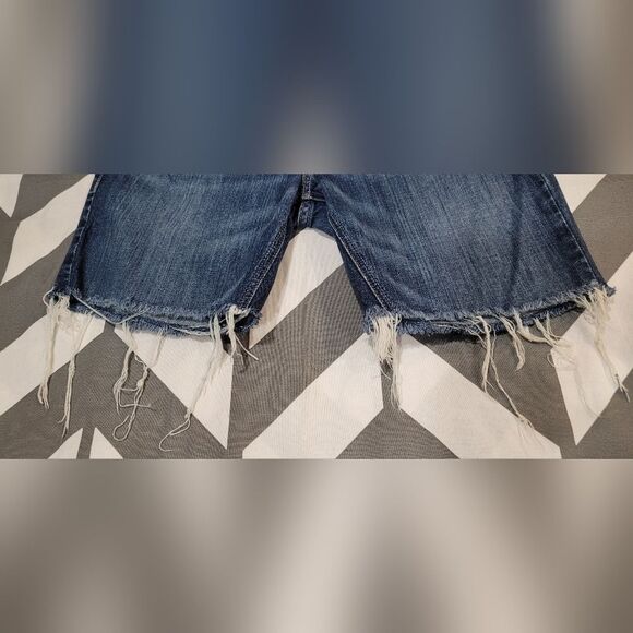Hollister size 3R long denim raw hem shorts - Picture 5 of 5